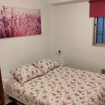 Apartamento Plaza Merced דירה *