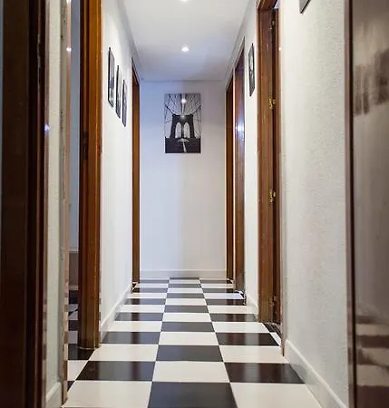 Apartamento Plaza Merced * マラガ